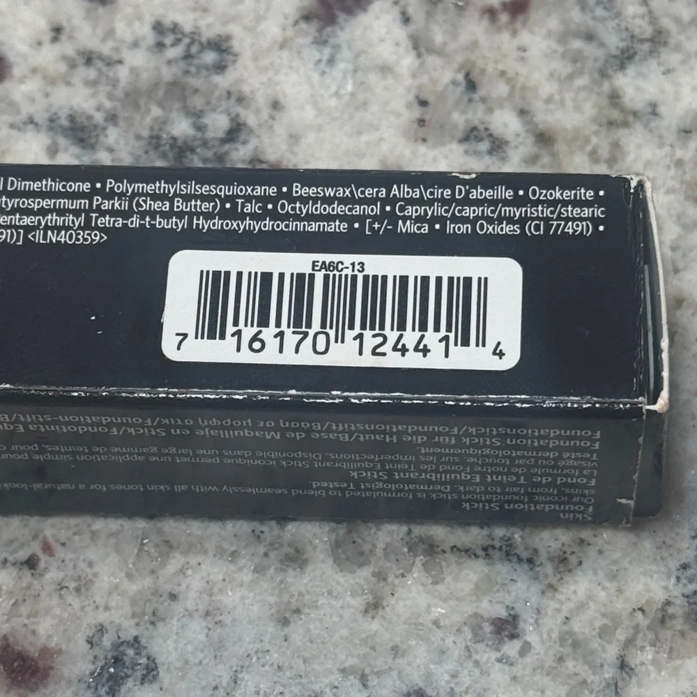Bobbi Brown Warm Almond Skin Foundation Stick
